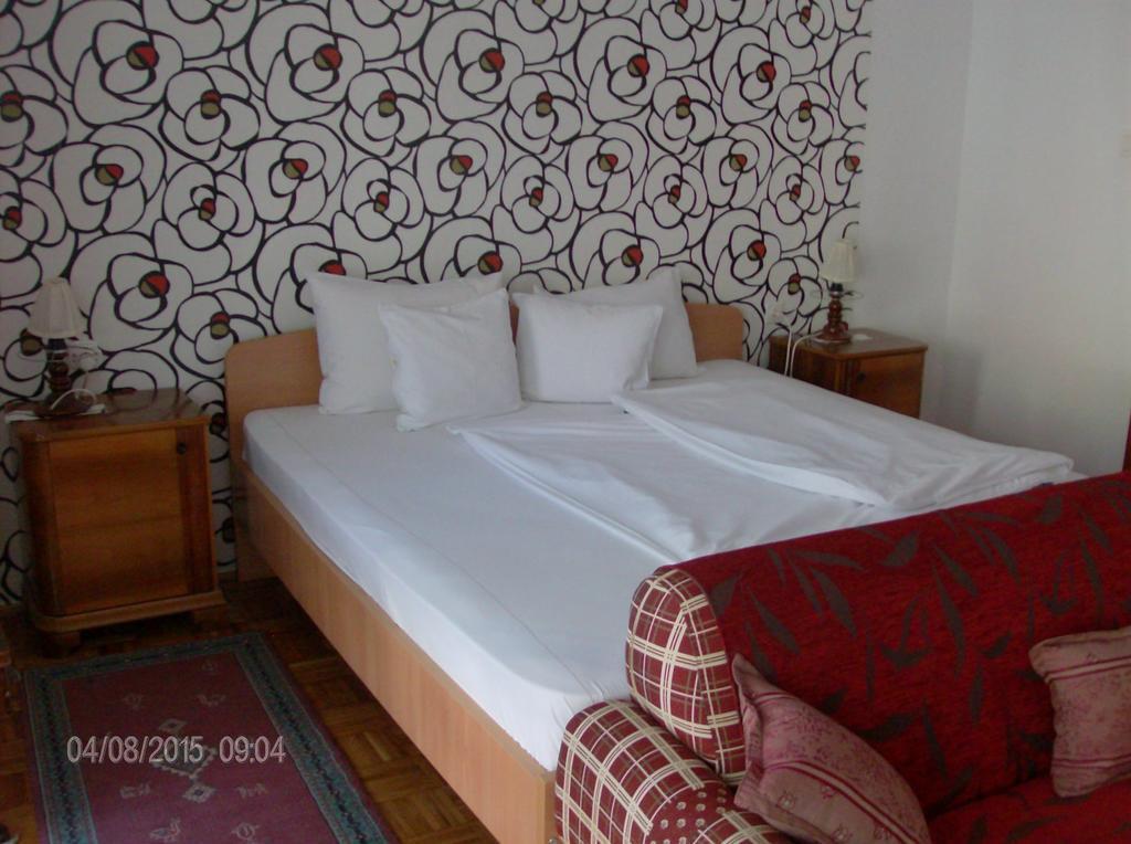 Hotel Zsuzsanna Ház Hévíz Habitación foto